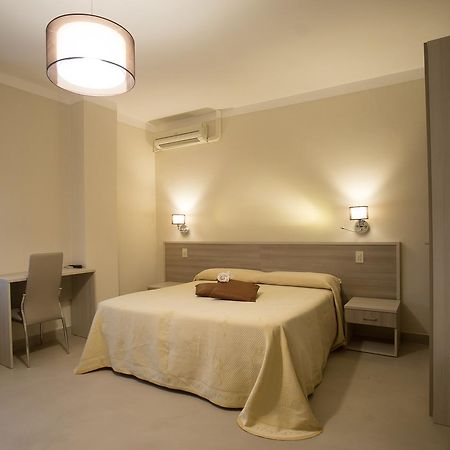 La Magione Hotel เซอราวาเลพิสโตเยเซ ภายนอก รูปภาพ