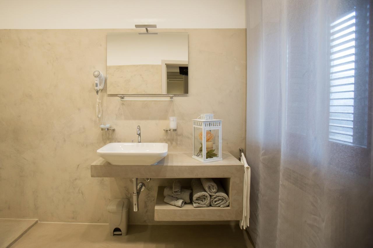 La Magione Hotel เซอราวาเลพิสโตเยเซ ภายนอก รูปภาพ