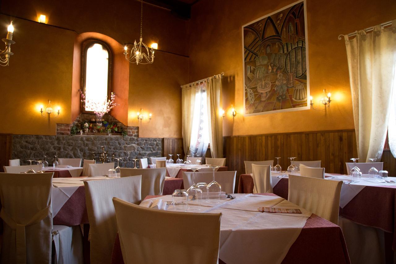 La Magione Hotel เซอราวาเลพิสโตเยเซ ภายนอก รูปภาพ