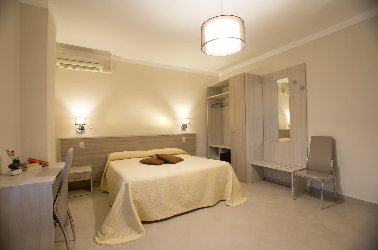 La Magione Hotel เซอราวาเลพิสโตเยเซ ภายนอก รูปภาพ