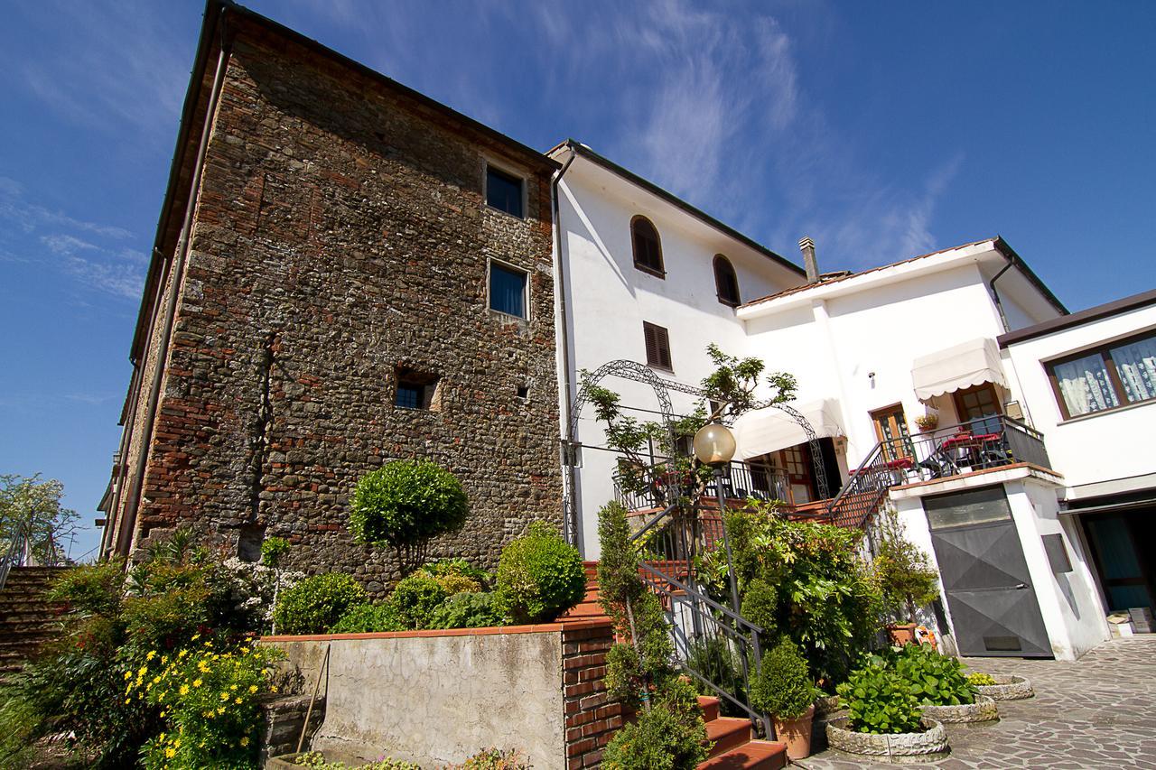 La Magione Hotel เซอราวาเลพิสโตเยเซ ภายนอก รูปภาพ